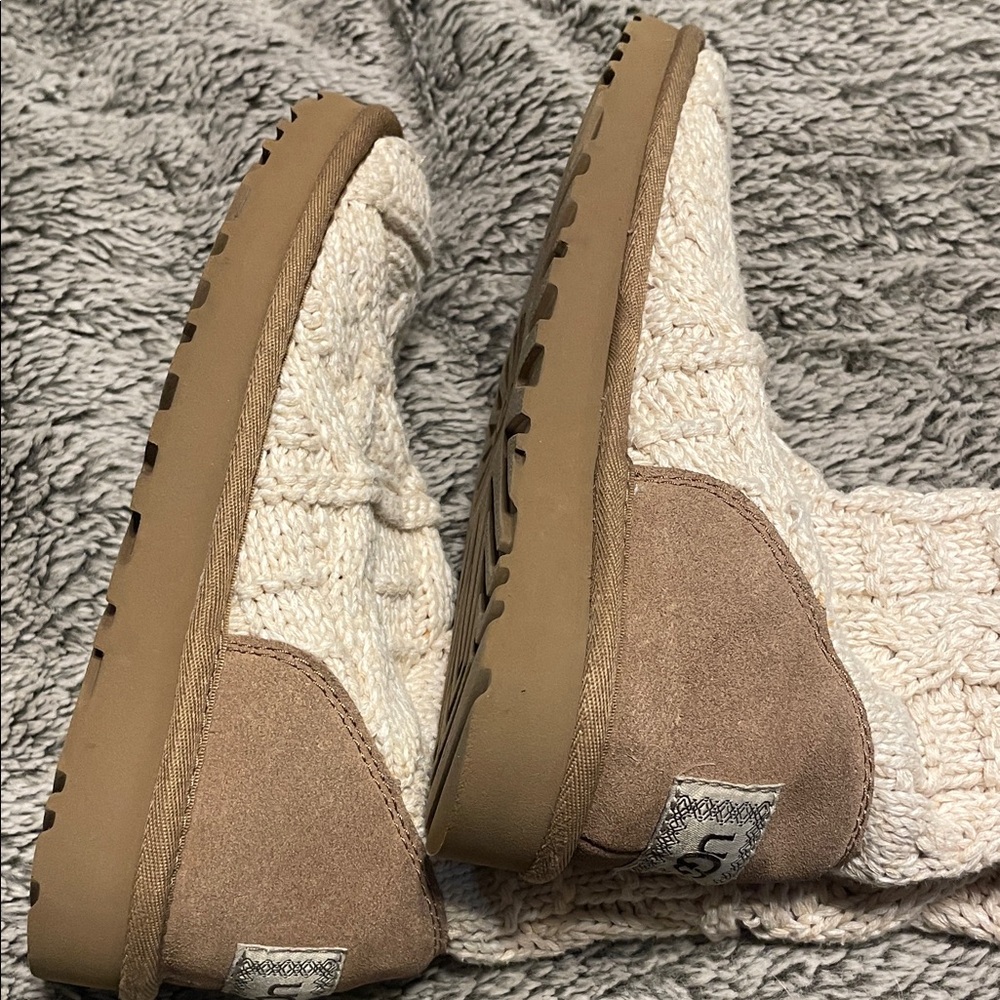 UGG Women's Cream and Tan Winter Boots - Picture 3 of 10